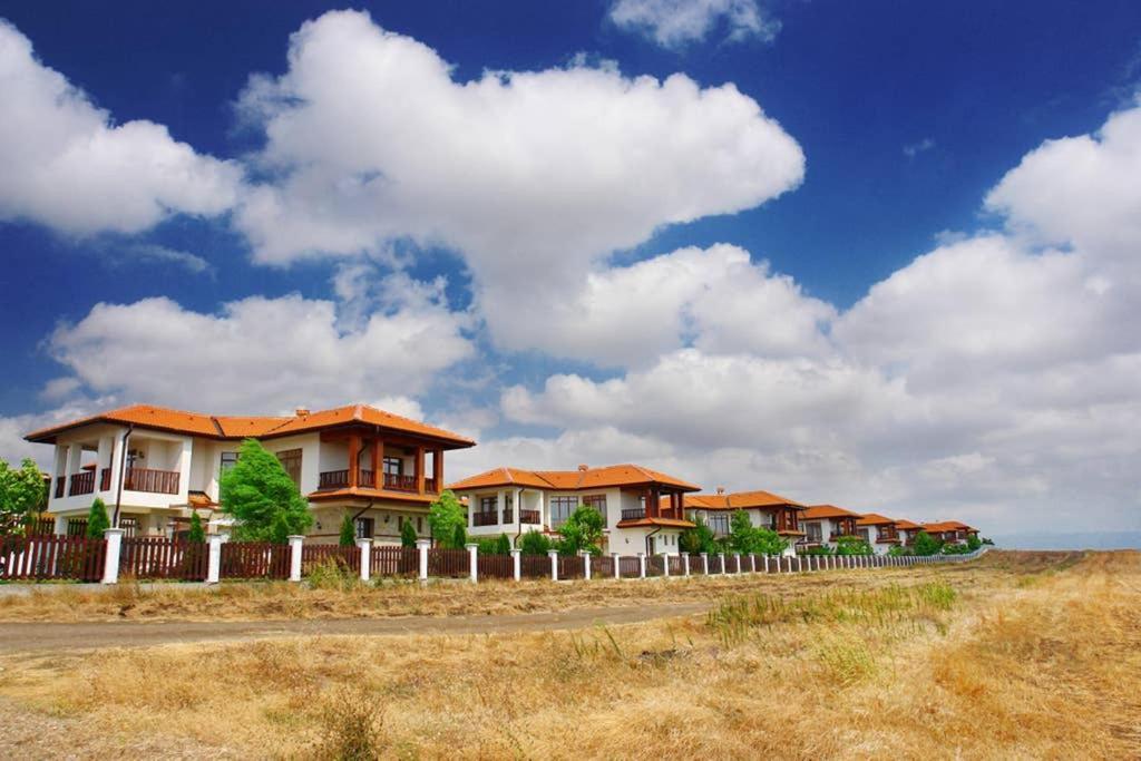 فيلا Generaator House أهيلوي المظهر الخارجي الصورة