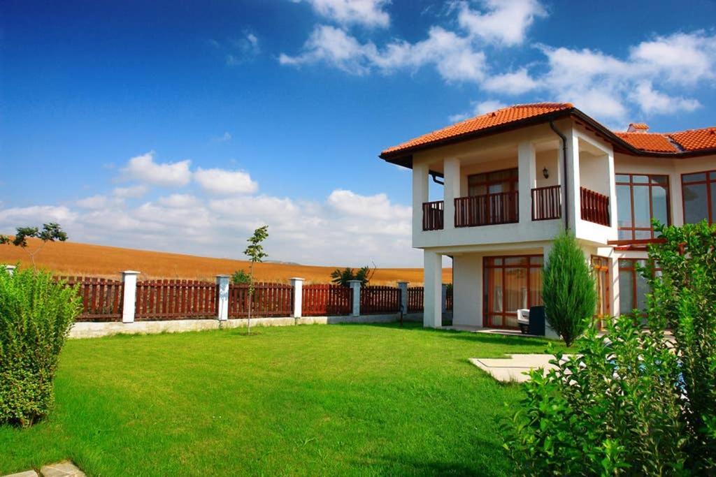 فيلا Generaator House أهيلوي المظهر الخارجي الصورة